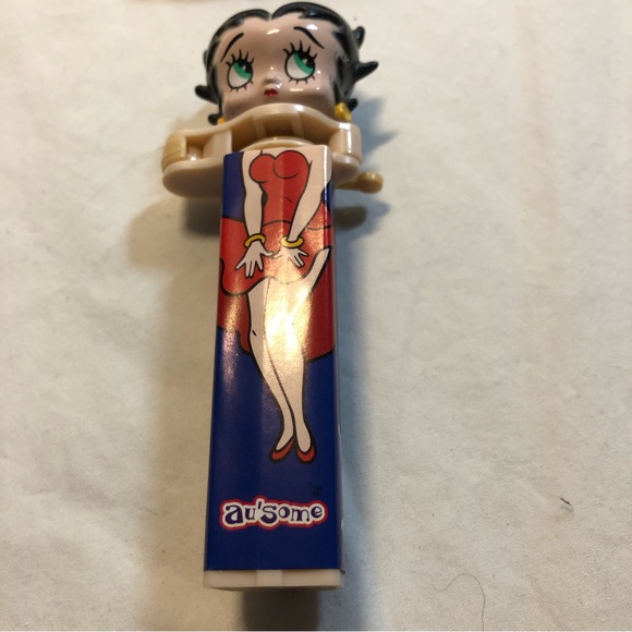 Betty Boop Collectors lot : Keys, Candy Dispenser, Old Calendar for photos + - Picture 11 of 13